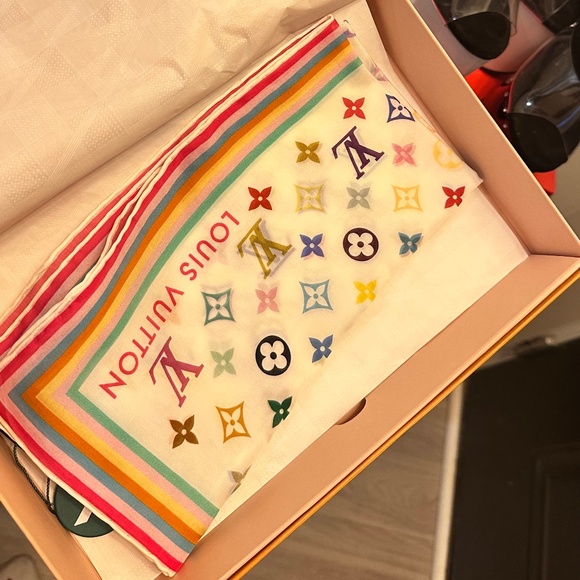 LV Scarf multi color new - Picture 1 of 1